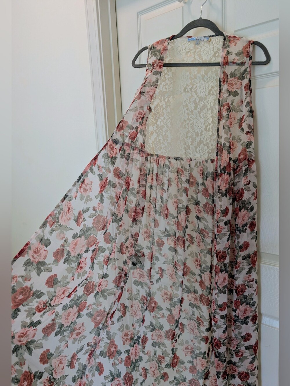 Cecico Sheer Floral Sleeveless Duster